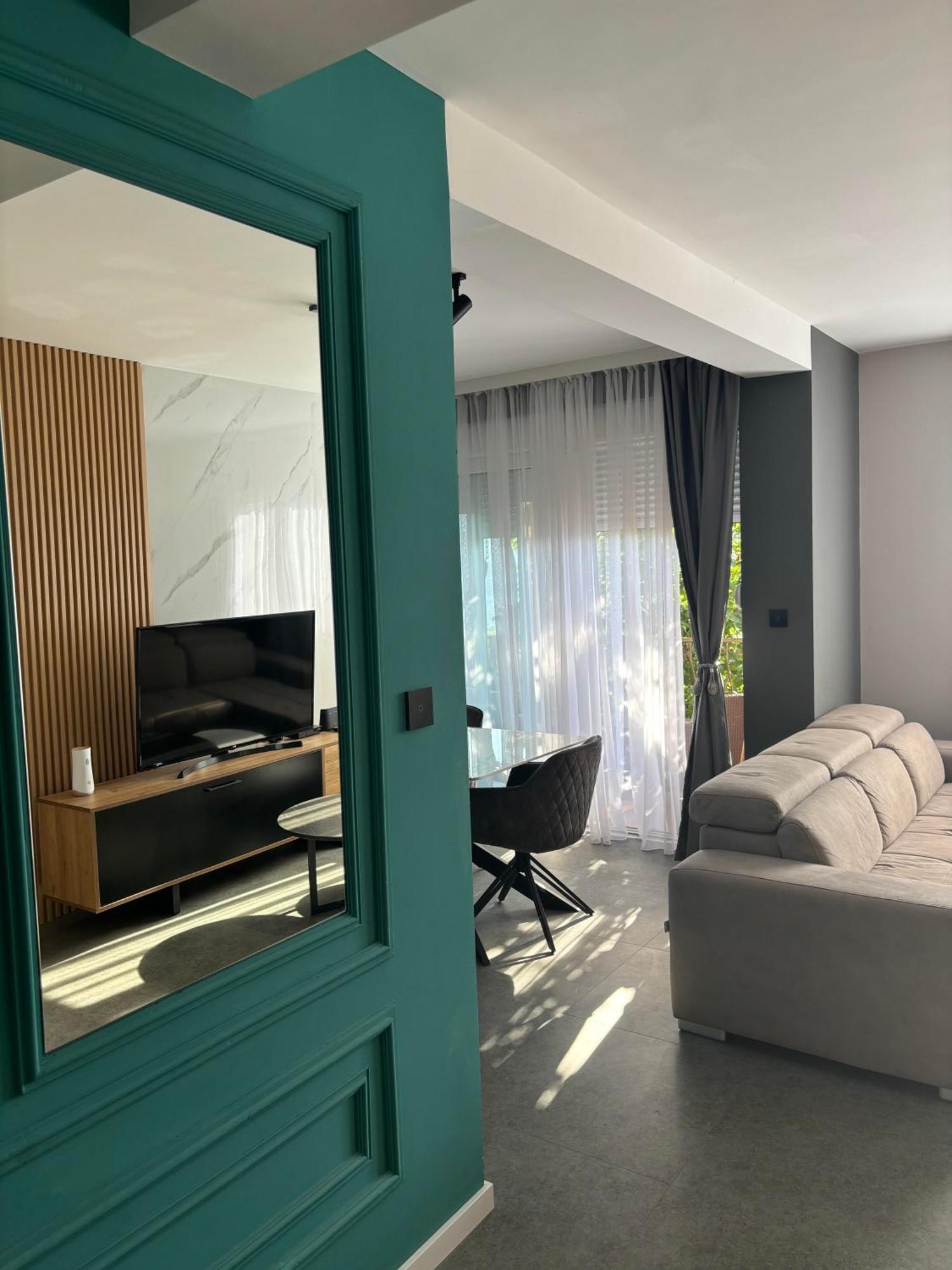 Apartments Luka Kotor Luaran gambar